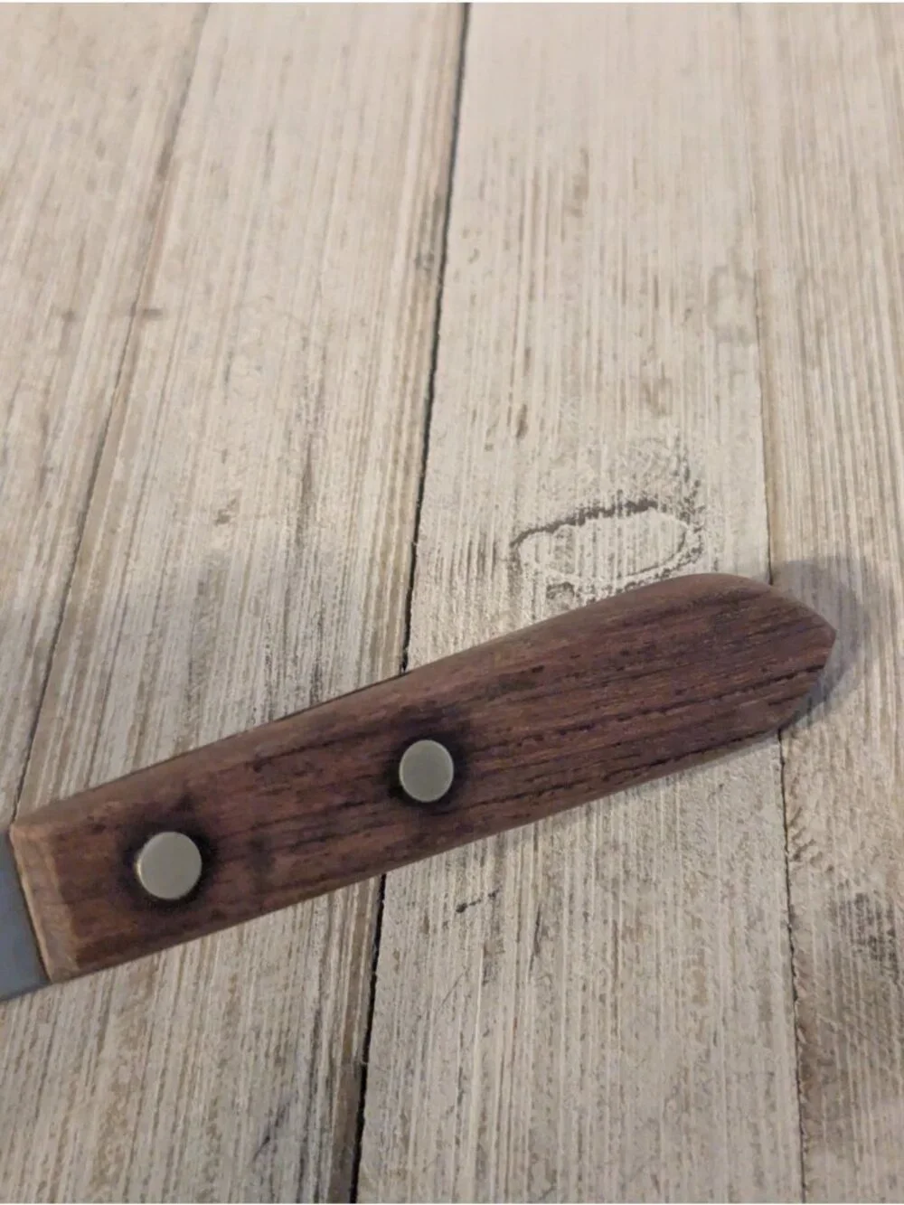 Robinson Knife Co features brand